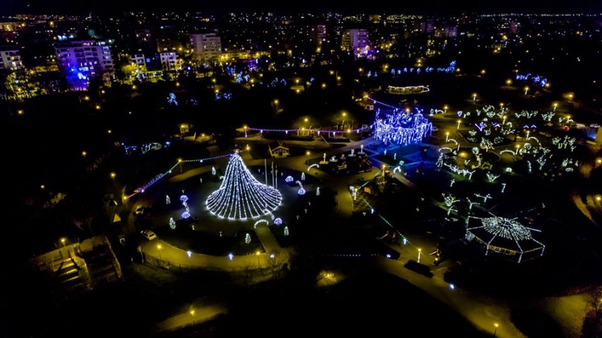 cum arata tara piticilor din parcul tabacarie atunci cand soarele apune galerie foto 616425 cum arata tara piticilor din parcul tabacarie atunci cand soarele apune galerie foto 616425