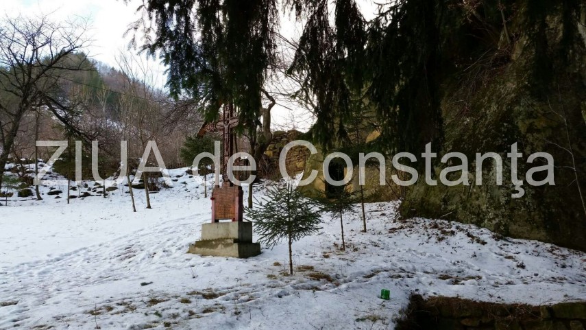 cum arata biserica rupestra din alunis devastata de incendiu galerie foto 616722 cum arata biserica rupestra din alunis devastata de incendiu galerie foto 616722