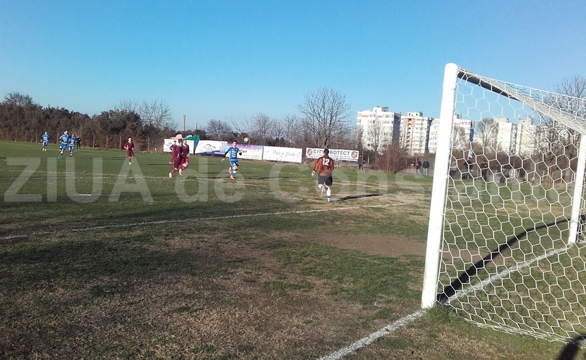 daniel draghici si ion barbu un portar si un fundas au jucat atacanti in meciul ssc farul cfr constanta daniel draghici si ion barbu un portar si un fundas au jucat atacanti in meciul ssc farul cfr constanta