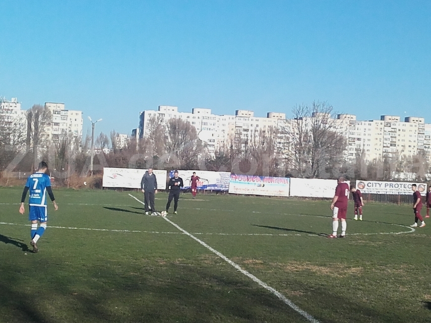 daniel draghici si ion barbu un portar si un fundas au jucat atacanti in meciul ssc farul cfr constanta daniel draghici si ion barbu un portar si un fundas au jucat atacanti in meciul ssc farul cfr constanta