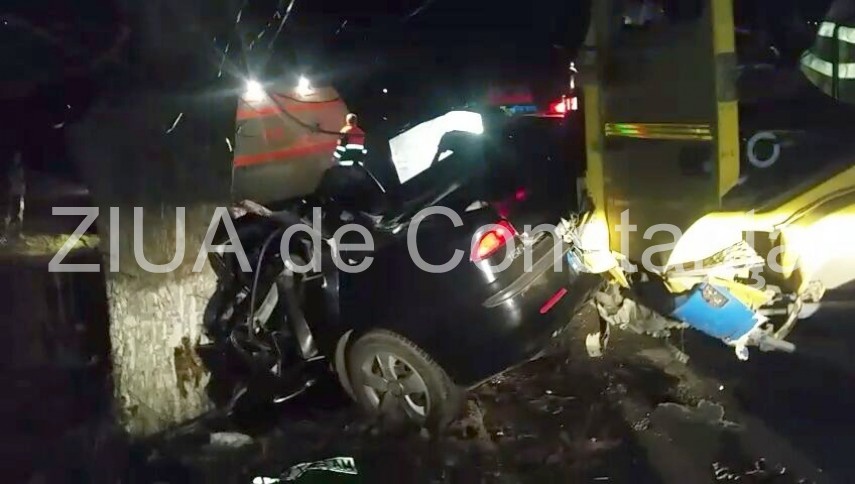 accidentul violent de la intrare in deleni judetul constanta in imagini fotoreportaj 616919 accidentul violent de la intrare in deleni judetul constanta in imagini fotoreportaj 616919