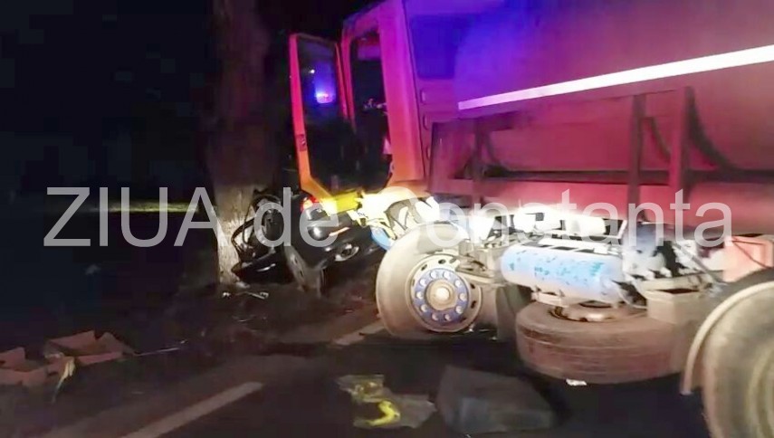 accidentul violent de la intrare in deleni judetul constanta in imagini fotoreportaj 616919 accidentul violent de la intrare in deleni judetul constanta in imagini fotoreportaj 616919