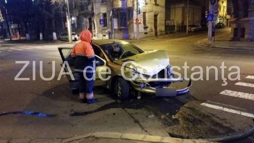 constanta accident rutier grav la fantasio o masina rasturnata in intersectie o victima 617002 constanta accident rutier grav la fantasio o masina rasturnata in intersectie o victima 617002