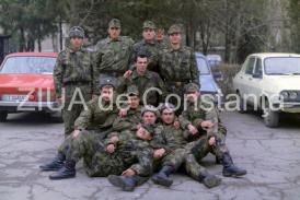 „Nu plânge mamă, am să mă-ntorc bărbat!” Cum arătau, în 1998, militarii (fotoreportaj)