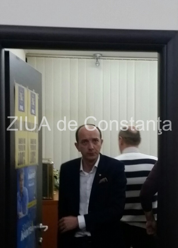 constanta alegeri parlamentare 2016 robert boroianu si bogdan hutuca primele declaratii dupa exit poll constanta alegeri parlamentare 2016 robert boroianu si bogdan hutuca primele declaratii dupa exit poll
