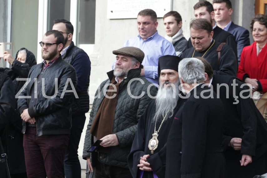 exclusiv fanfara fortelor navale ii canta lui ips teodosie cu prilejul aniversarii sale galerie foto exclusiv fanfara fortelor navale ii canta lui ips teodosie cu prilejul aniversarii sale galerie foto