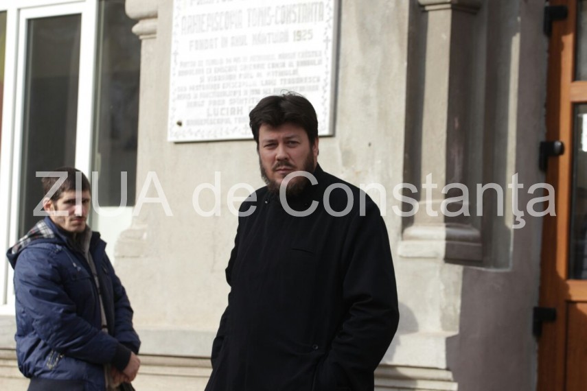 exclusiv fanfara fortelor navale ii canta lui ips teodosie cu prilejul aniversarii sale galerie foto exclusiv fanfara fortelor navale ii canta lui ips teodosie cu prilejul aniversarii sale galerie foto