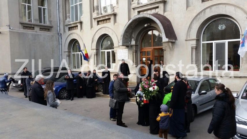 exclusiv fanfara fortelor navale ii canta lui ips teodosie cu prilejul aniversarii sale galerie foto exclusiv fanfara fortelor navale ii canta lui ips teodosie cu prilejul aniversarii sale galerie foto