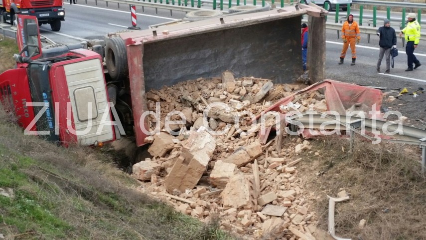 fotoreportaj tragedie rutiera pe autostrada soarelui imagini cu un puternic impact emotional 618081 fotoreportaj tragedie rutiera pe autostrada soarelui imagini cu un puternic impact emotional 618081
