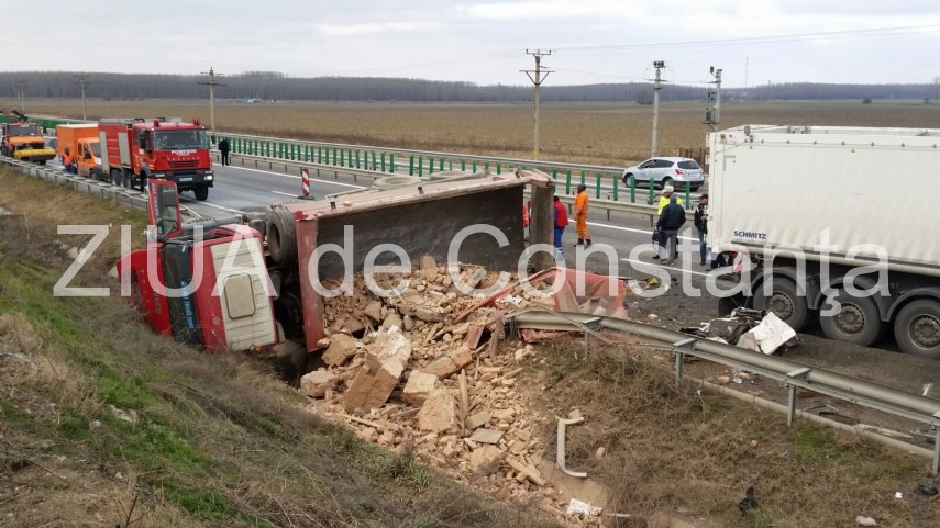 fotoreportaj tragedie rutiera pe autostrada soarelui imagini cu un puternic impact emotional 618081 fotoreportaj tragedie rutiera pe autostrada soarelui imagini cu un puternic impact emotional 618081