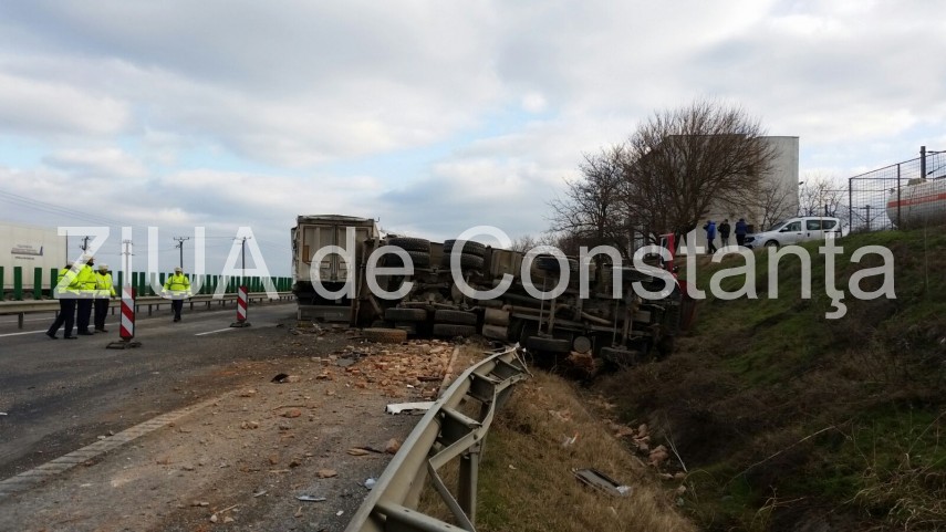 fotoreportaj tragedie rutiera pe autostrada soarelui imagini cu un puternic impact emotional 618081 fotoreportaj tragedie rutiera pe autostrada soarelui imagini cu un puternic impact emotional 618081