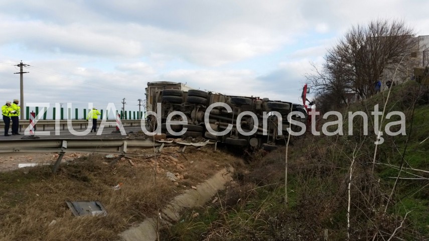 fotoreportaj tragedie rutiera pe autostrada soarelui imagini cu un puternic impact emotional 618081 fotoreportaj tragedie rutiera pe autostrada soarelui imagini cu un puternic impact emotional 618081