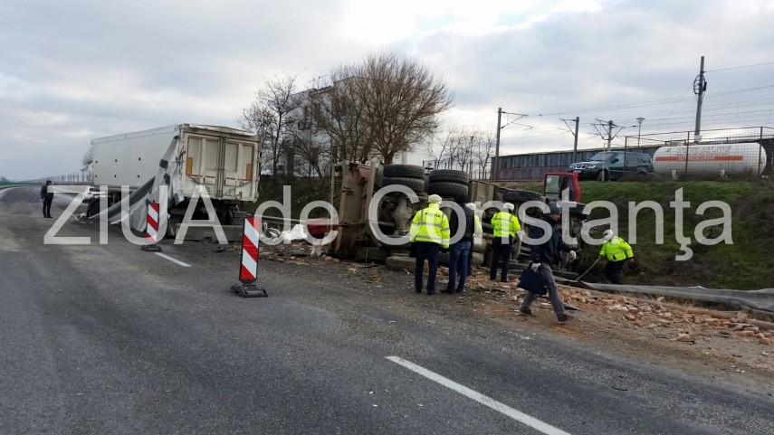 fotoreportaj tragedie rutiera pe autostrada soarelui imagini cu un puternic impact emotional 618081 fotoreportaj tragedie rutiera pe autostrada soarelui imagini cu un puternic impact emotional 618081