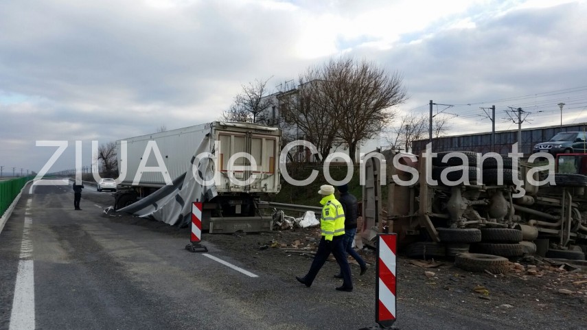 fotoreportaj tragedie rutiera pe autostrada soarelui imagini cu un puternic impact emotional 618081 fotoreportaj tragedie rutiera pe autostrada soarelui imagini cu un puternic impact emotional 618081
