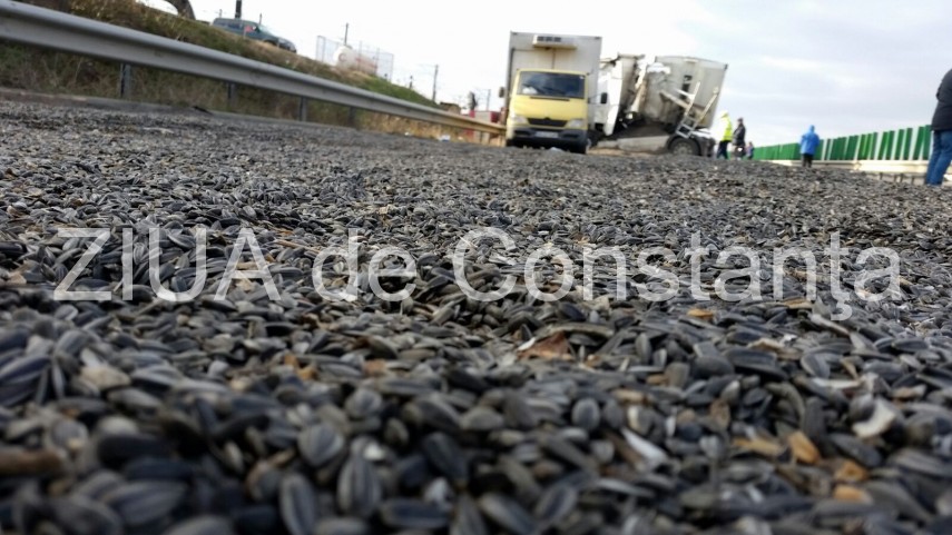 fotoreportaj tragedie rutiera pe autostrada soarelui imagini cu un puternic impact emotional 618081 fotoreportaj tragedie rutiera pe autostrada soarelui imagini cu un puternic impact emotional 618081