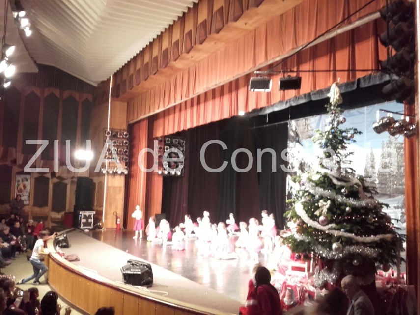 mos craciun a sosit la constanta pentru copiii de la gimnastica aerobica 618183 mos craciun a sosit la constanta pentru copiii de la gimnastica aerobica 618183