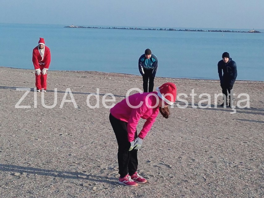 constanta santa run cu prietenii lui mos craciun pe plaja de la mamaia santa run editia 2016 618233 constanta santa run cu prietenii lui mos craciun pe plaja de la mamaia santa run editia 2016 618233