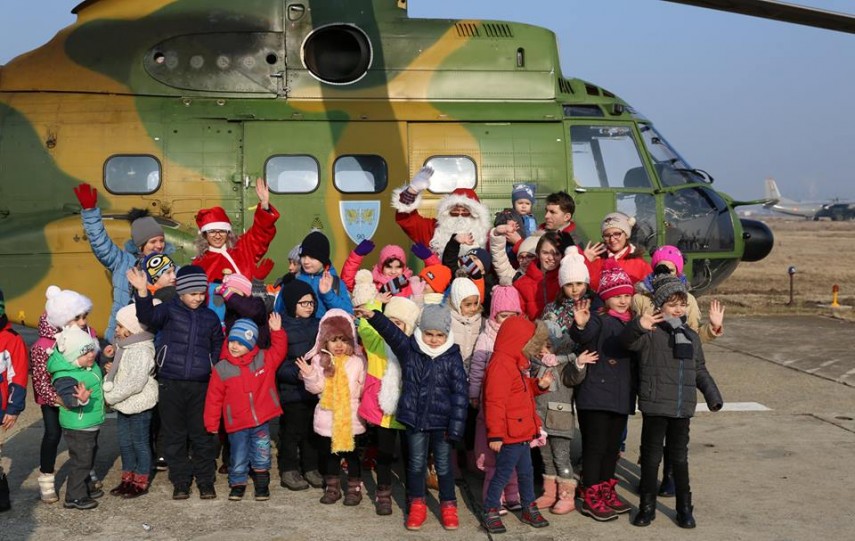 cum vine mos craciun din apa si din cer galerie foto video 618521 cum vine mos craciun din apa si din cer galerie foto video 618521