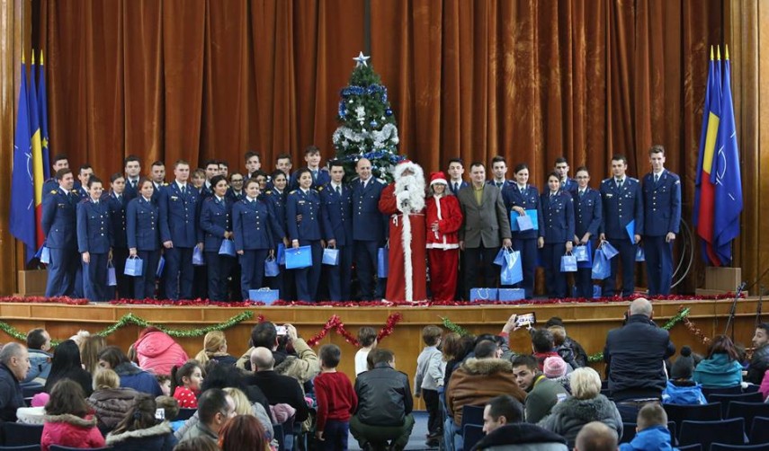 cum vine mos craciun din apa si din cer galerie foto video 618521 cum vine mos craciun din apa si din cer galerie foto video 618521