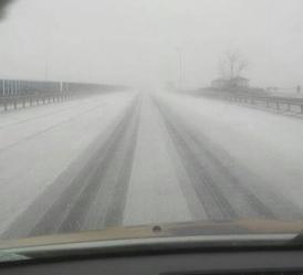 E jale pe Autostrada A2. Dar și pe A4. Condiții de iarnă. Viscol puternic  