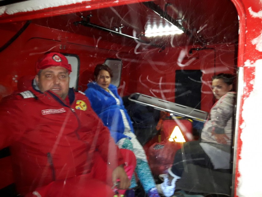 emotionant ionut andrei nascut printre nameti in senilata mama are 20 de ani doua gravide in aceeasi emotionant ionut andrei nascut printre nameti in senilata mama are 20 de ani doua gravide in aceeasi