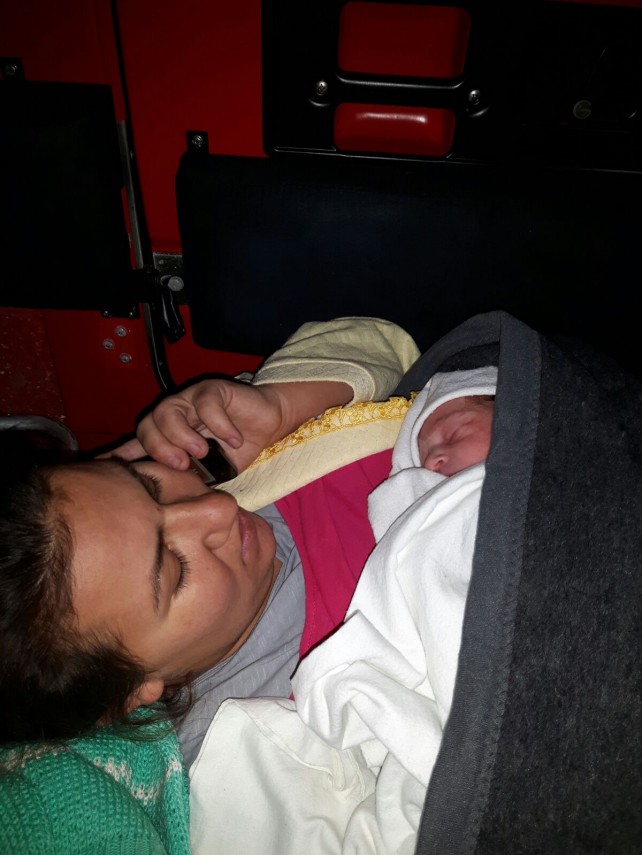 emotionant ionut andrei nascut printre nameti in senilata mama are 20 de ani doua gravide in aceeasi emotionant ionut andrei nascut printre nameti in senilata mama are 20 de ani doua gravide in aceeasi