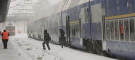 UPDATE Județul Constanța. Tren înzăpezit între Dorobanțu și Medgidia. Venea de la Iași  