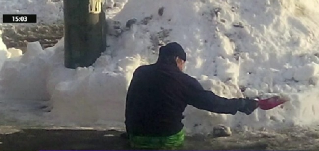 lectie de viata un barbat fara picioare a iesit la deszapezit galerie foto 620516 lectie de viata un barbat fara picioare a iesit la deszapezit galerie foto 620516