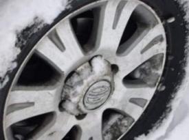 Autocar cu 42 de copii, rămas înzăpezit pe Muntele Semenic