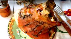 De la sarmale la piftie Cele mai râvnite preparate de Anul Nou la români și cum se pregătesc