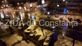 Lapoviţă în Constanţa. La Năvodari, şoseaua e acoperită de zăpadă (galerie foto+video)