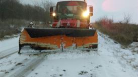 S-a intervenit pentru deblocarea unei ambulanţe ce mergea la Tufani ca să preia o femeie însărcinată