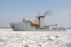 Remorcherul Grozavul va interveni în sprijinul populaţiei civile din Delta Dunării