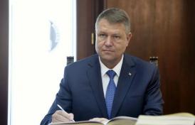 Klaus Iohannis a semnat decretele de numire în funcţia de judecător sau procuror. Lista completă