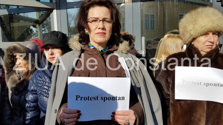 protest spontan in justitia din constanta 621687 protest spontan in justitia din constanta 621687