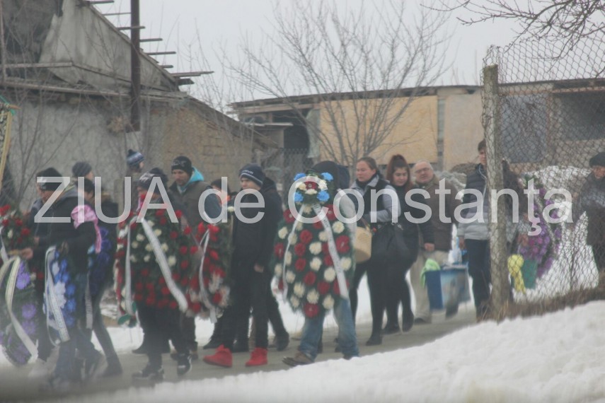 tinerii decedati in accidentul de la stefan cel mare condusi pe ultimul drum 621886 tinerii decedati in accidentul de la stefan cel mare condusi pe ultimul drum 621886