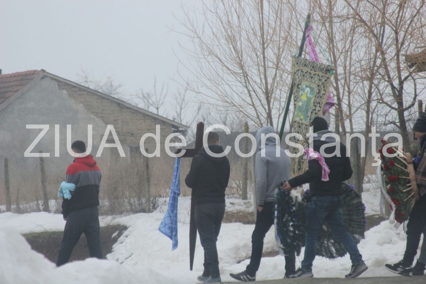 tinerii decedati in accidentul de la stefan cel mare condusi pe ultimul drum 621886 tinerii decedati in accidentul de la stefan cel mare condusi pe ultimul drum 621886