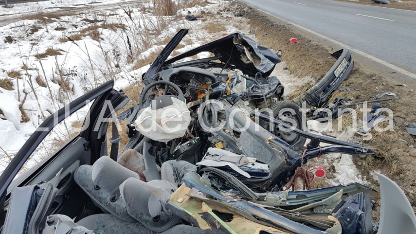 ce a ramas in urma accidentului mortal de la stefan cel mare imagini cu impact emotional galerie foto ce a ramas in urma accidentului mortal de la stefan cel mare imagini cu impact emotional galerie foto