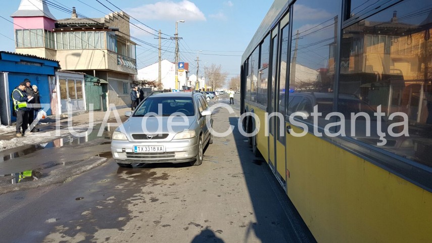 accident rutier in constanta la intersectia strazilor cumpenei cu aurel vlaicu 622175 accident rutier in constanta la intersectia strazilor cumpenei cu aurel vlaicu 622175