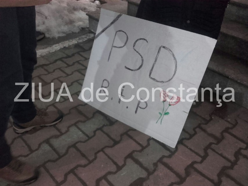 constantenii se strang din nou la prefectura 622455