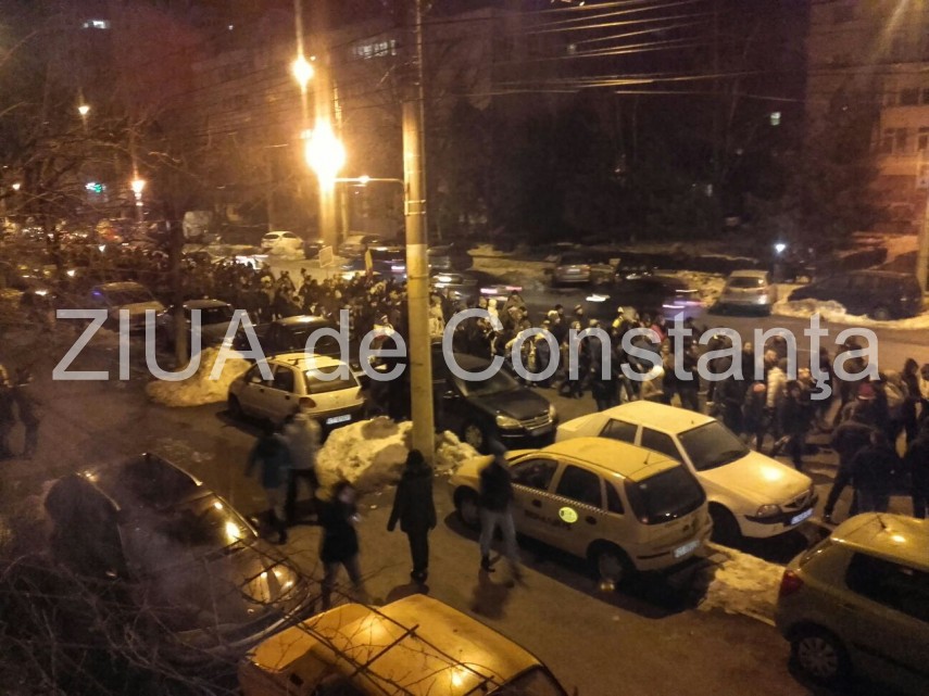 constantenii se strang din nou la prefectura 622455