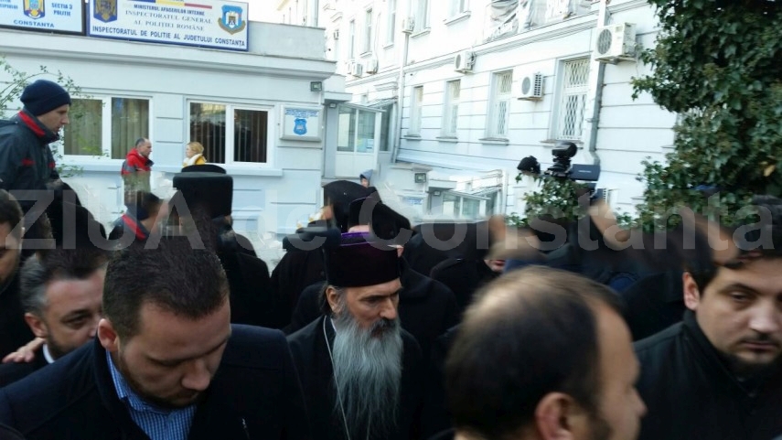 dna acuza afaceri necurate la arhiepiscopia tomisului pe cine a tras dupa el inaltpreasfintitul teodosie dna acuza afaceri necurate la arhiepiscopia tomisului pe cine a tras dupa el inaltpreasfintitul teodosie