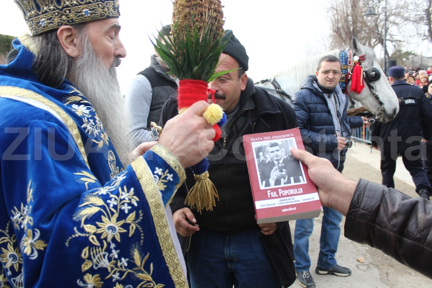 dna acuza afaceri necurate la arhiepiscopia tomisului pe cine a tras dupa el inaltpreasfintitul teodosie dna acuza afaceri necurate la arhiepiscopia tomisului pe cine a tras dupa el inaltpreasfintitul teodosie