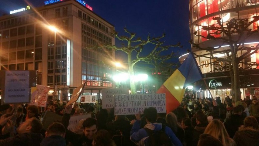 constantean alaturi de protestatarii din germania 622761 constantean alaturi de protestatarii din germania 622761