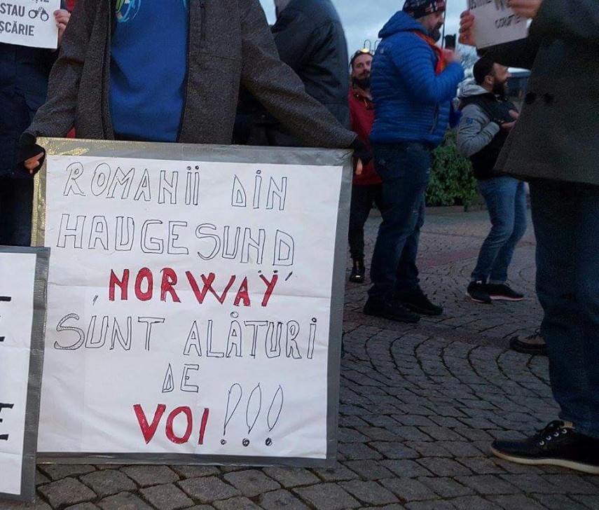 o familie din constanta a iesit la protest alaturi de alti romani din norvegia galerie foto 622762 o familie din constanta a iesit la protest alaturi de alti romani din norvegia galerie foto 622762