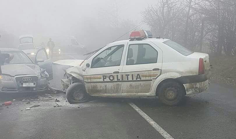 accident grav langa tulcea coliziune puternica intre o autospeciala a politiei si un audi 622962 accident grav langa tulcea coliziune puternica intre o autospeciala a politiei si un audi 622962