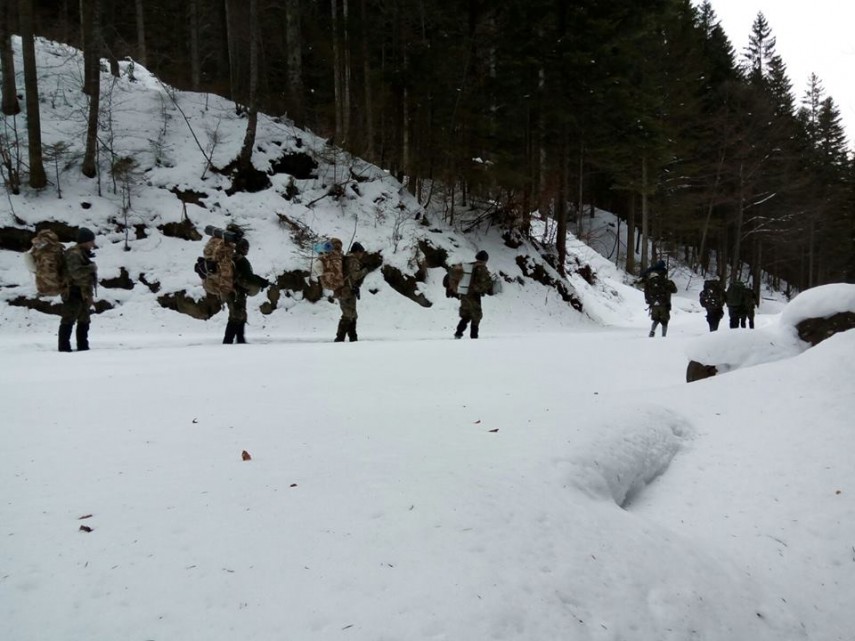 imagini desprinse parca din filme cum se antreneaza militarii de la fortele navale pentru operatii speciale imagini desprinse parca din filme cum se antreneaza militarii de la fortele navale pentru operatii speciale