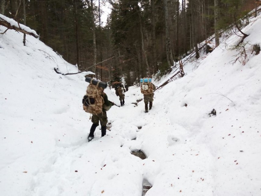 imagini desprinse parca din filme cum se antreneaza militarii de la fortele navale pentru operatii speciale imagini desprinse parca din filme cum se antreneaza militarii de la fortele navale pentru operatii speciale