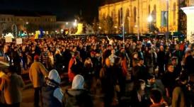 Protest Cluj Peste 500 de oameni cer „Demisia” Guvernului