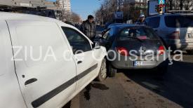 Accident rutier cu trei mașini în Constanța (galerie foto+video)     